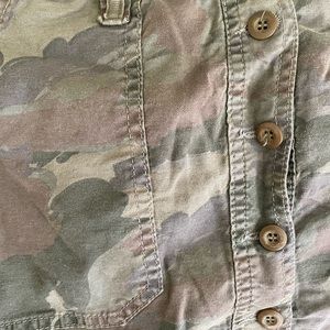 ANTHROPOLOGIE CAMO MINI SKIRT